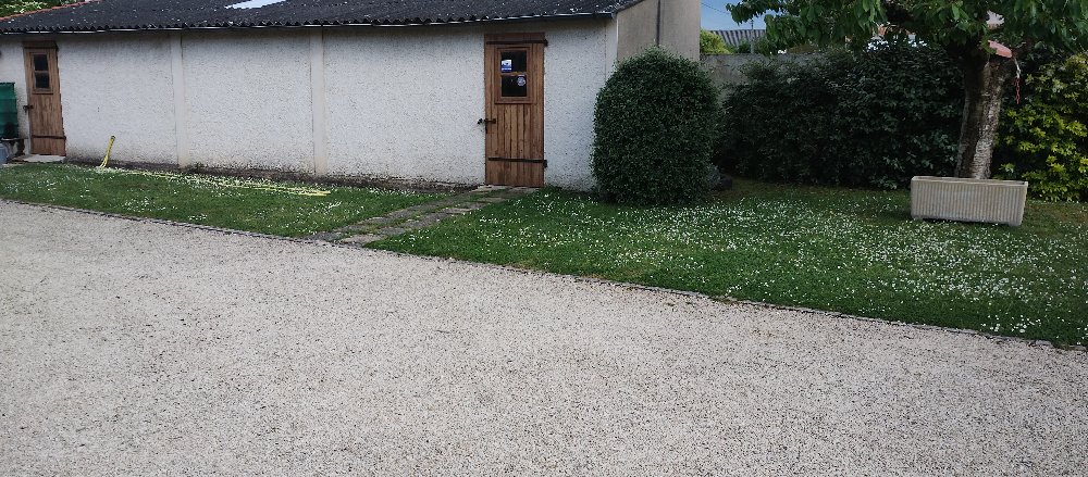 Aire camping-car  Thnezay (79390) - Photo 4